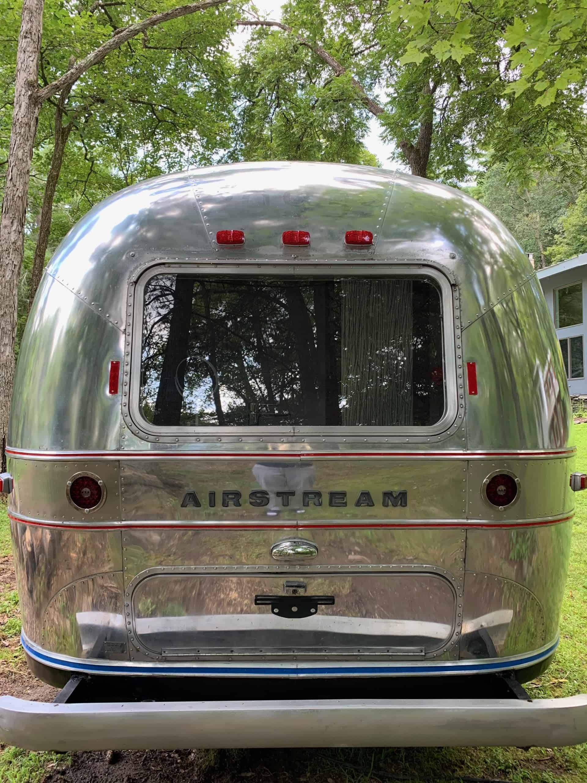how much is a 1973 airstream land yacht worth