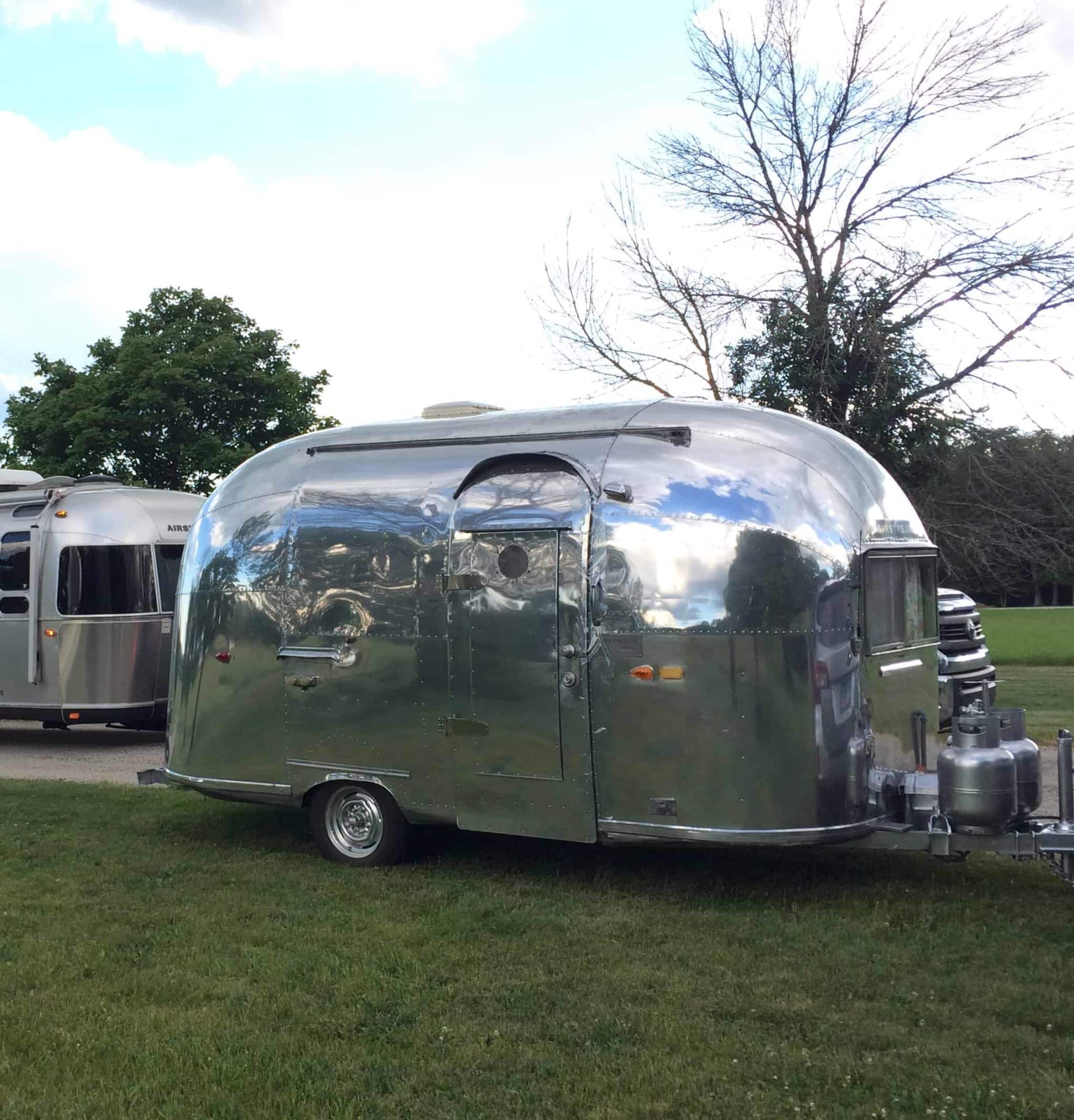 Miniature Brooklin Models BRK115 - Caravane Airstream Bambi 1961 Argent - Échelle 1/43