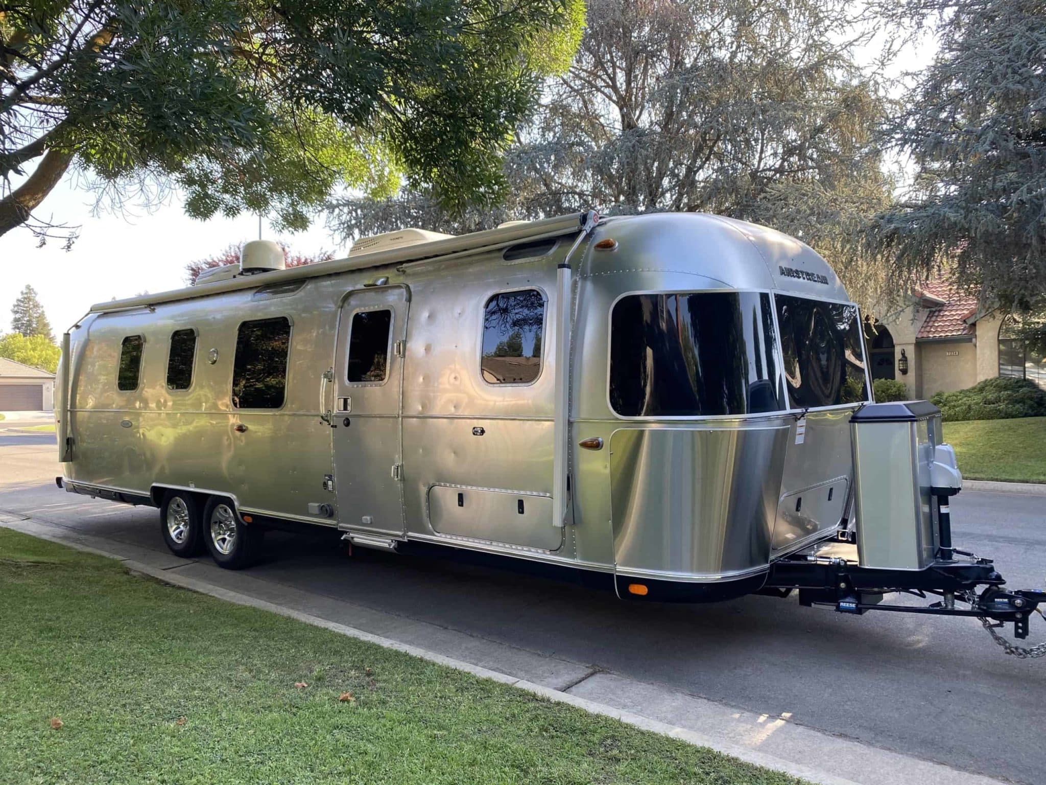 2018 Airstream 33FT Classic For Sale in Fresno Airstream Marketplace