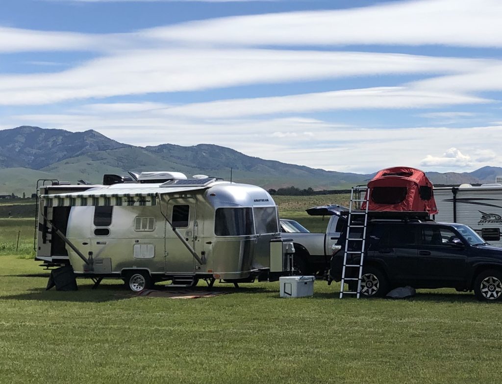 561D78EF-4D95-4E60-857E-5A8DEC3E1701_1_201_a