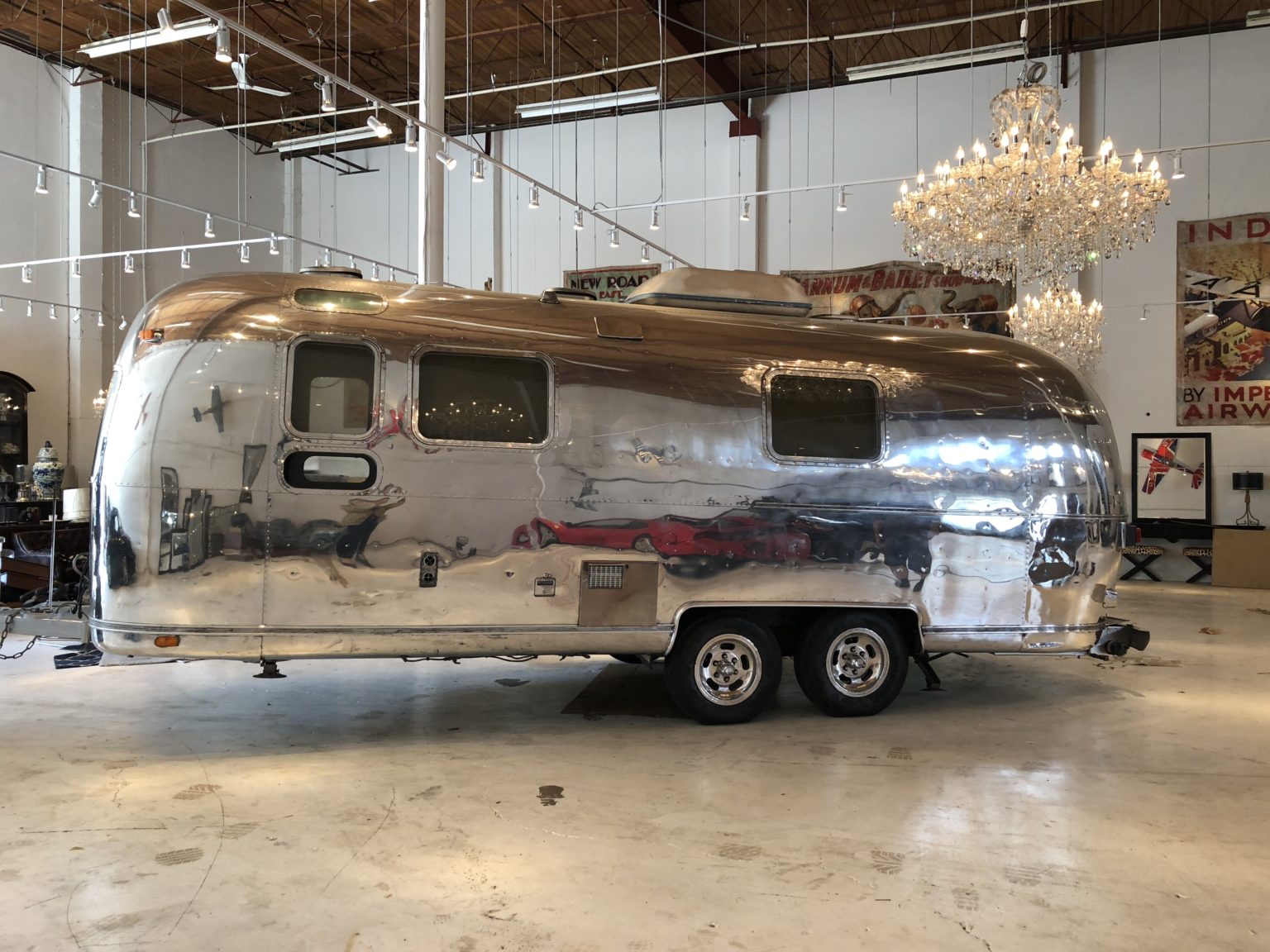 1976 Airstream 25FT Land Yacht For Sale in Lexington Airstream