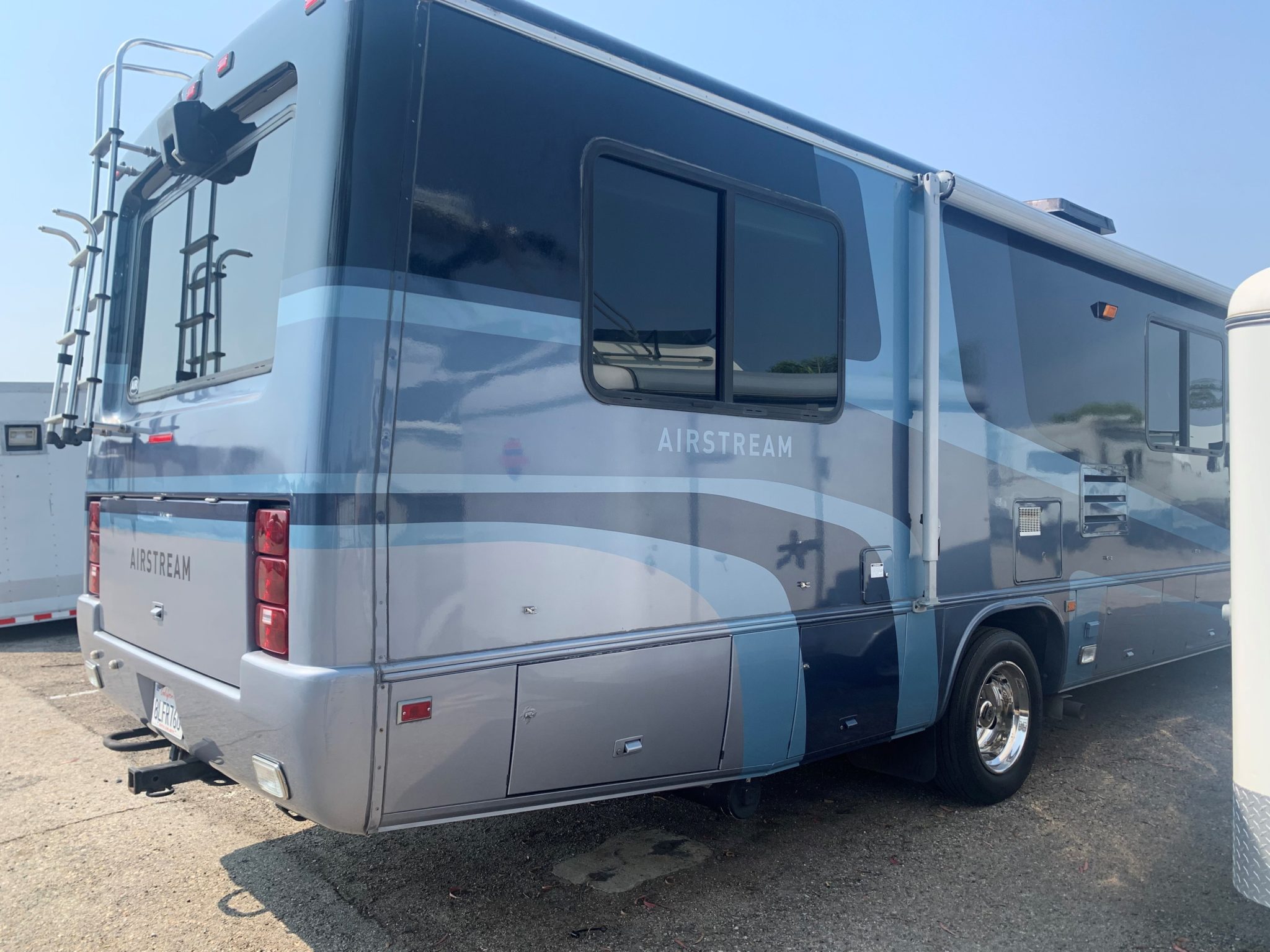 2005 Airstream 30FT Land Yacht Motorhome For Sale in Newport Beach