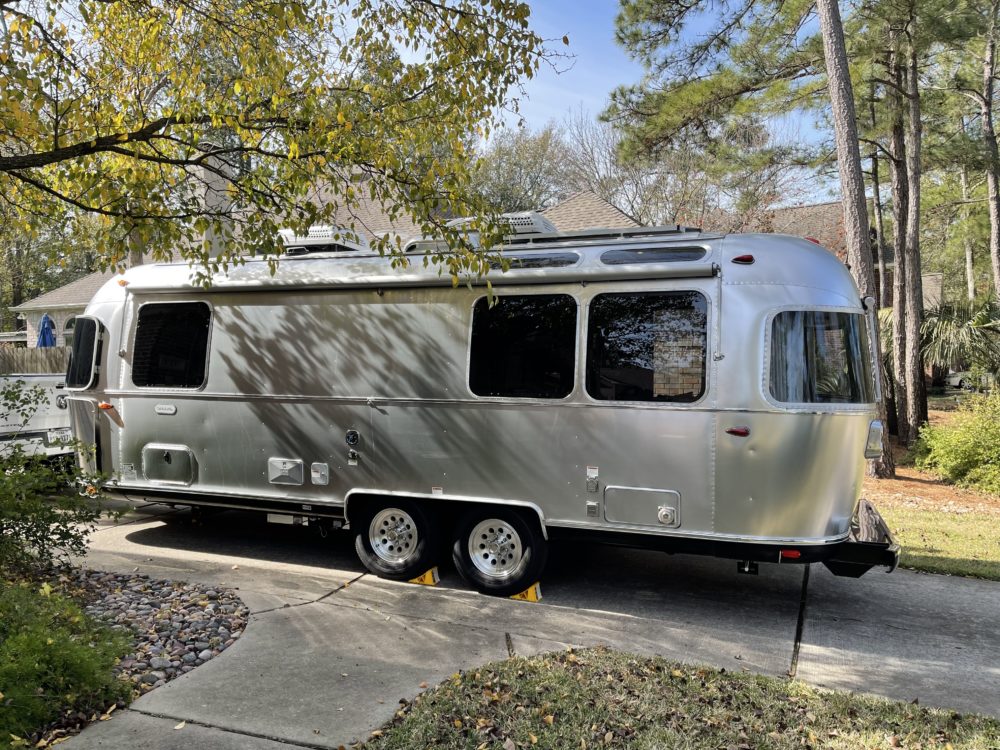 C841C621-2A6D-46BD-8C03-C2C61D777219