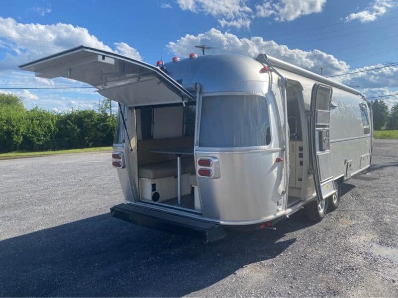 489374465_687739924217238_6465543843413601978_n