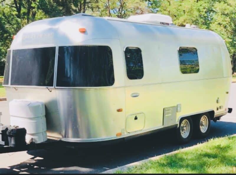 AIRSTREAM-1