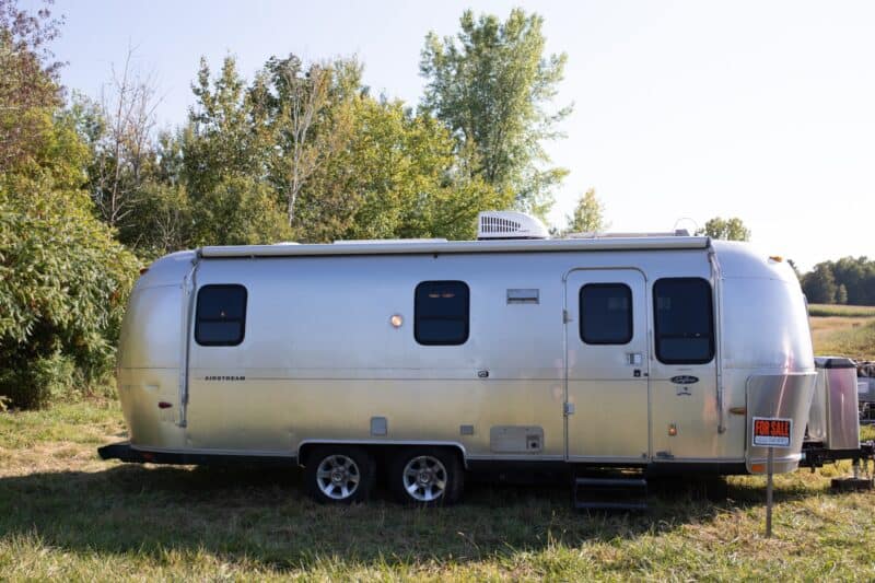 AIRSTREAM-21