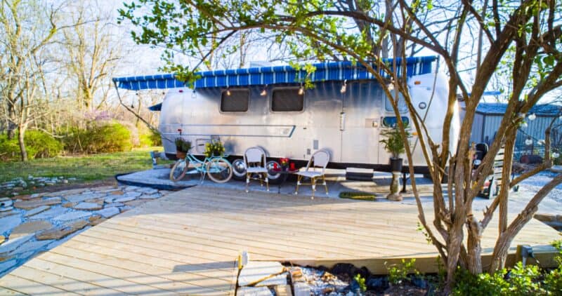 airstream-outside