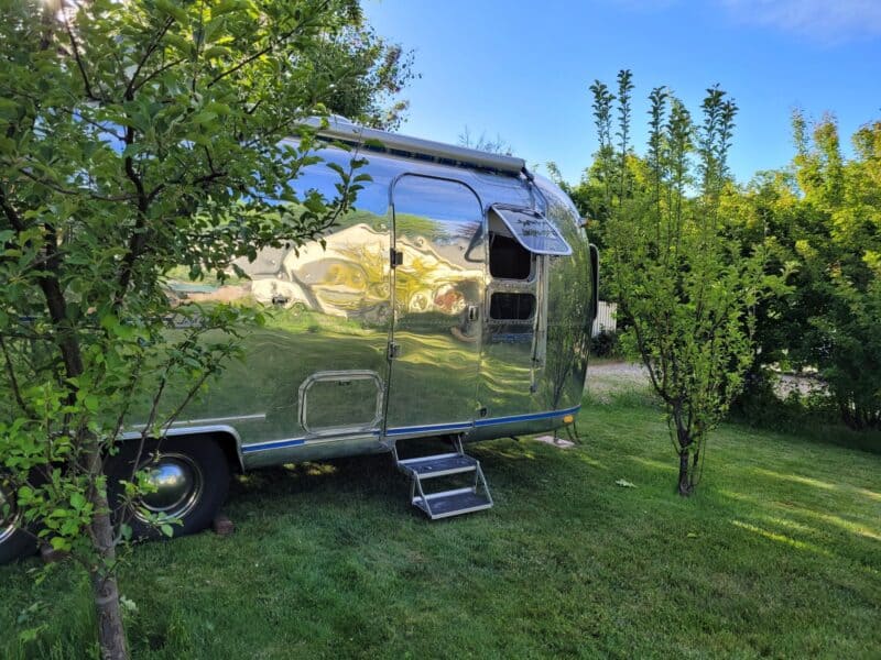 airstream_sideview