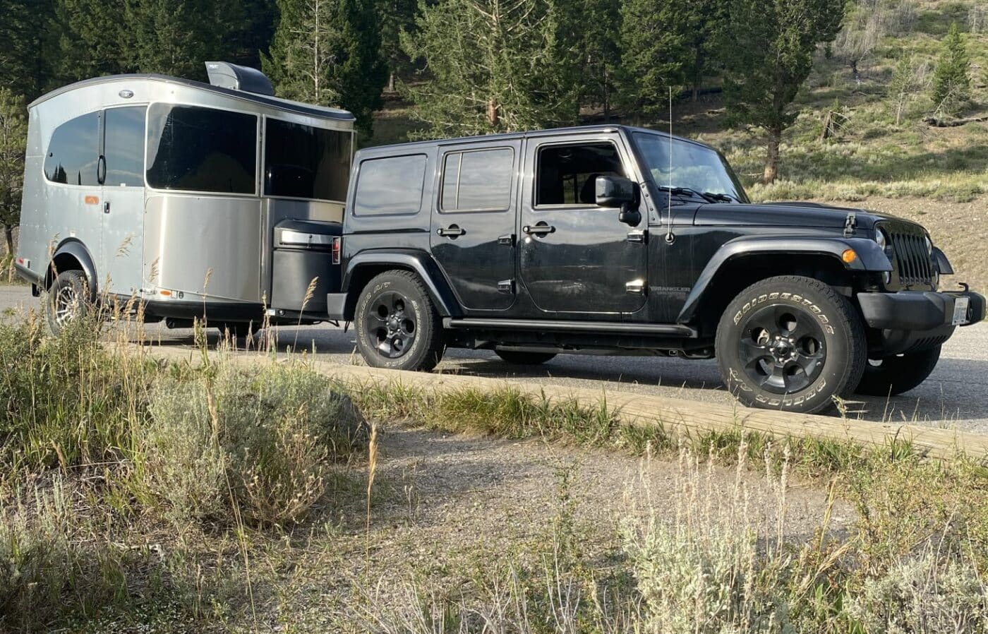 airstream-with-jeep-1