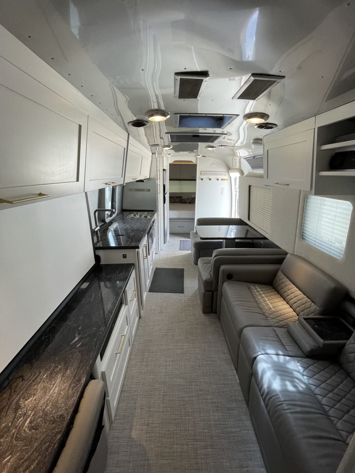 2021 33FT Classic For Sale In Katy, Texas - Airstream Marketplace