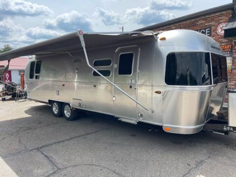 2018-airstream-30rb-flying-cloud