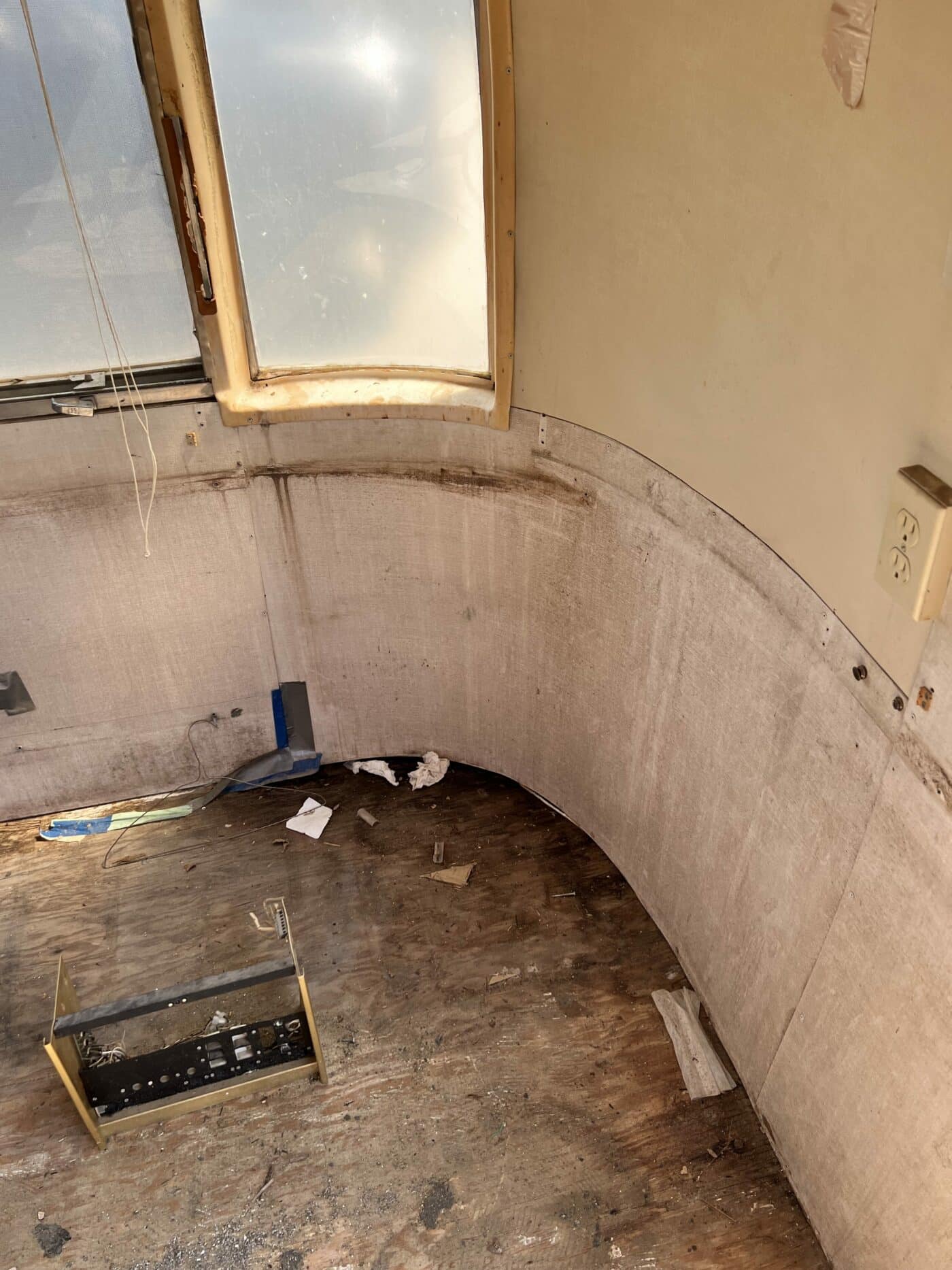 1969 27FT Land Yacht For Sale In Conroe, Texas - Airstream Marketplace