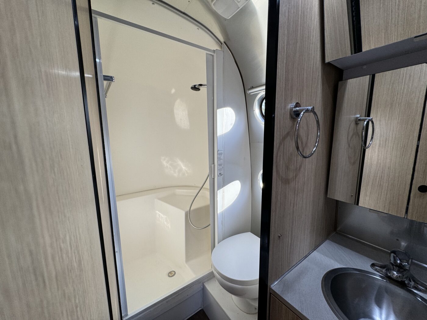 2019 23FT Flying Cloud For Sale In Tampa, Florida - Airstream Marketplace