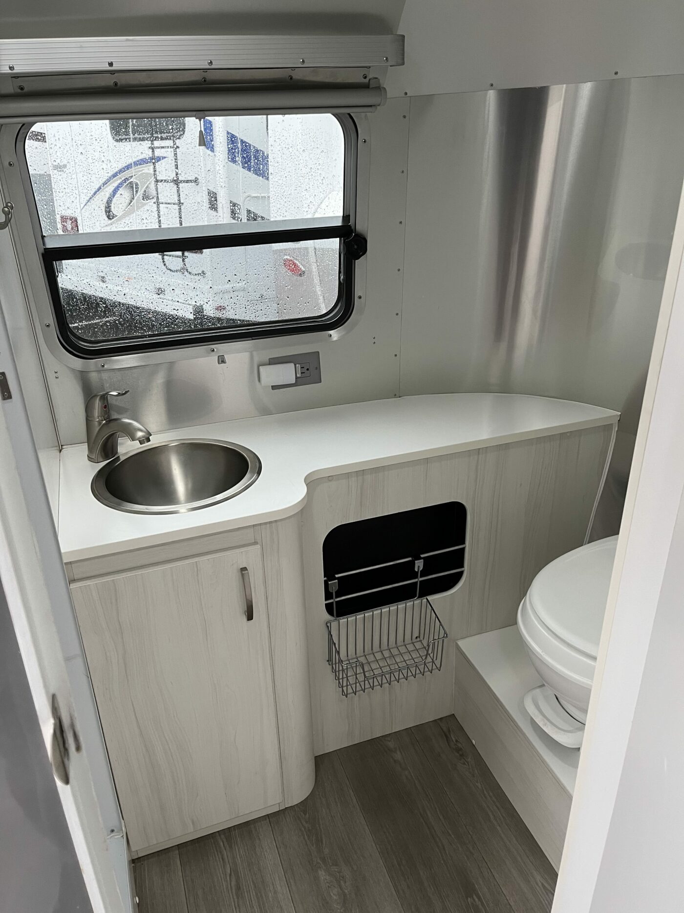 2017 22FT Sport For Sale In everett, Washington - Airstream Marketplace