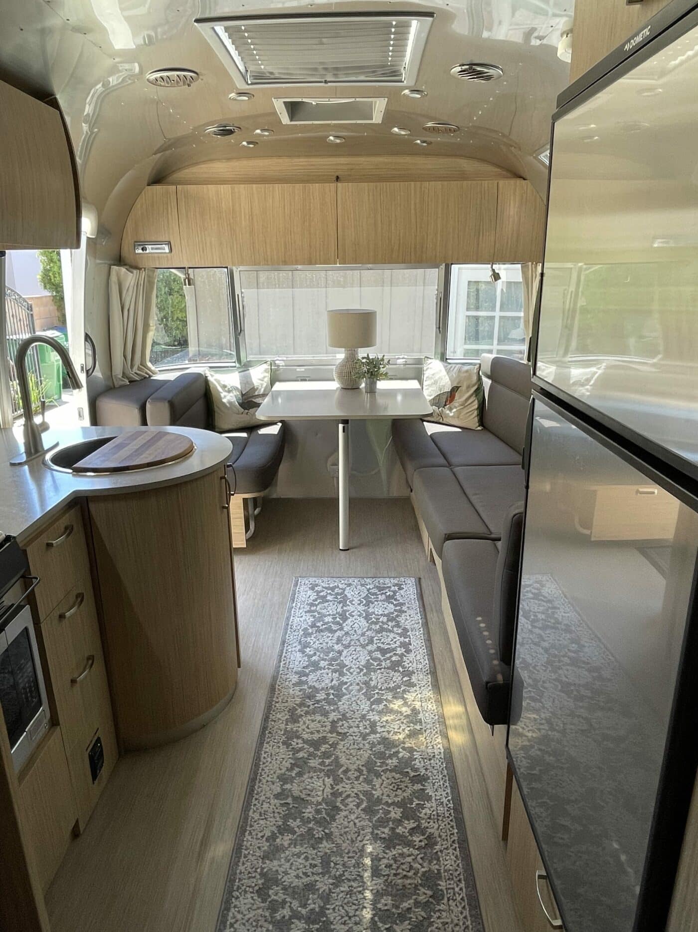 Airstream-Front-view