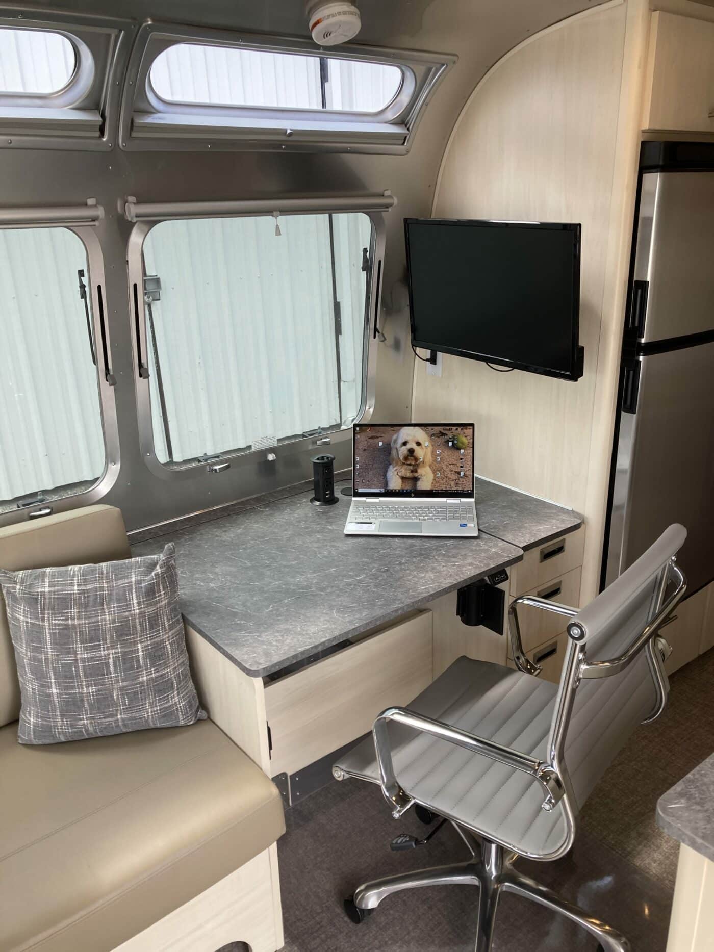 2022 25FT Flying Cloud For Sale In North Texas area, Texas Airstream
